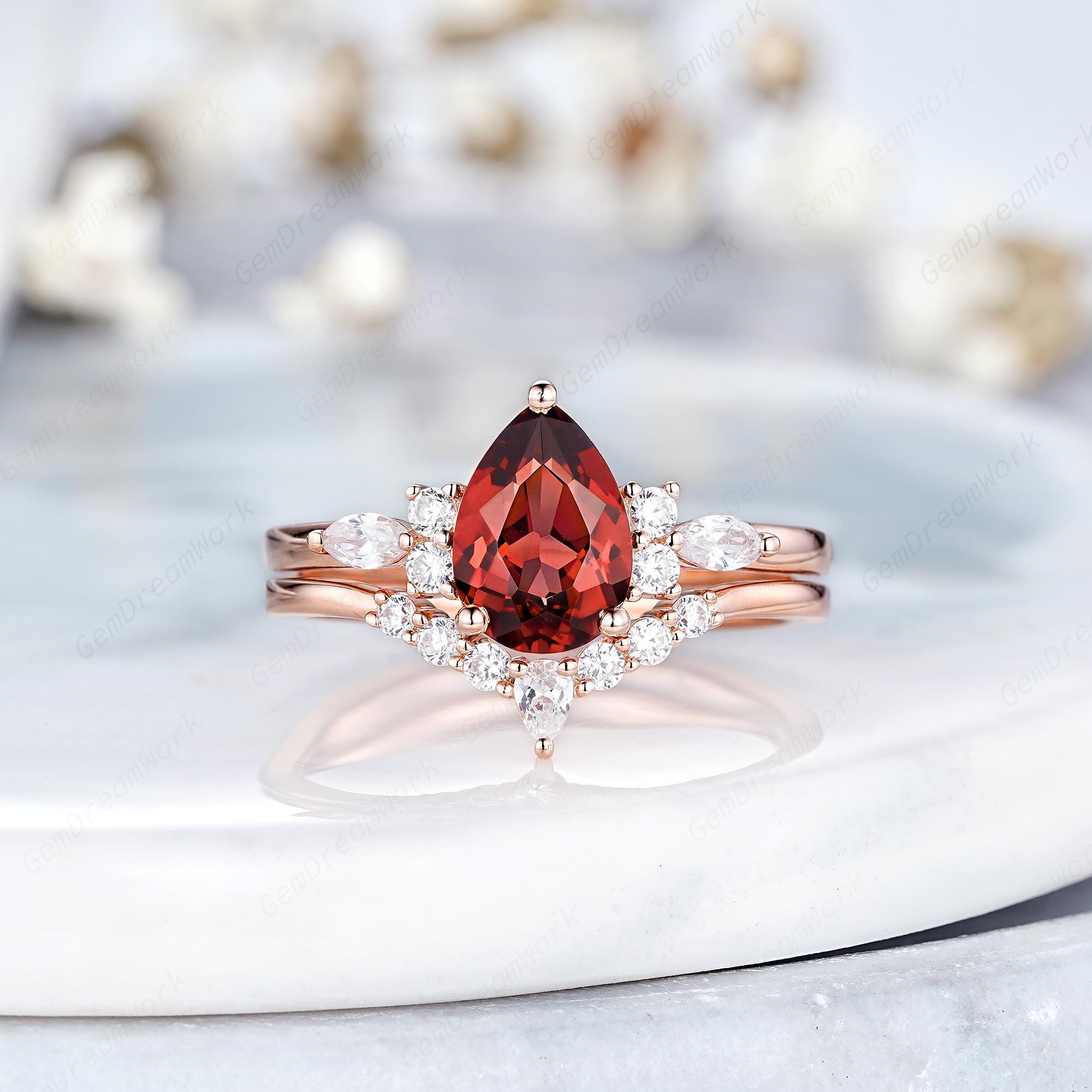 Antique Pear Garnet Engagement Ring Set Vintage Moissanite Cluster Anniversary Rings For Women Red Garnet Wedding Promise Ring Gift For Her