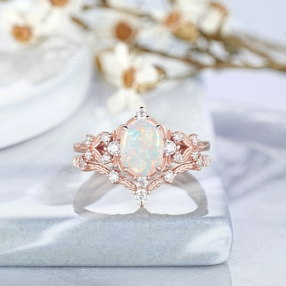 Anello Di Fidanzamento Ovale E Rotondo In Oro Bianco Con Naturale Diamanti Da 3.50 Carati
