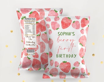 Puede incluir: Una plantilla imprimible para una bolsa de regalo de fiesta con una ilustración de acuarela de fresas y el texto "Sophia's Berry First Birthday".