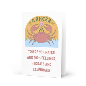 Tarjeta de cumpleaños para Cáncer: Eres 90% agua y 100% sentimientos. ¡Hidrátate y celebra!