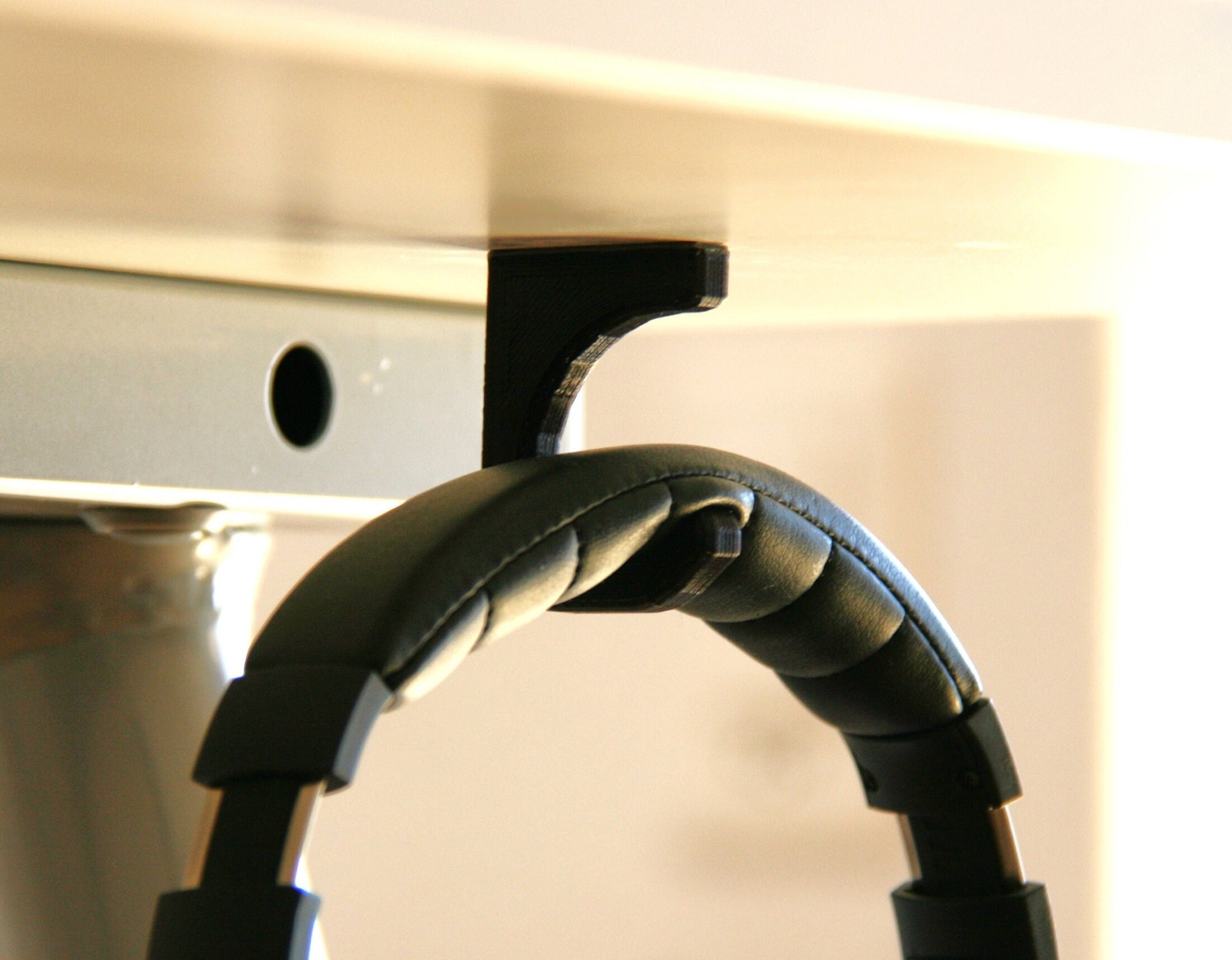 Under table hook sale