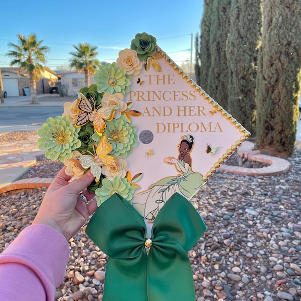 Class of 2026 Graduation Cap Topper Grad Cap Ideas Grad Cap Decoration Senior Girly Grad Cap with bow Promotion Gift 2026 Princess Grad Cap