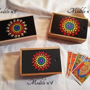 Boîte à cartes tarot - oracle divinatoire