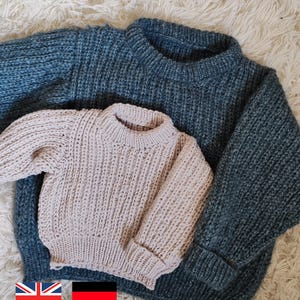 Aarons tröja stickmönster för pojkar och flickor, bebisar och barn. Nyfödd till 10 år. Avancerad nybörjare/Mellannivå. Engelska och tyska