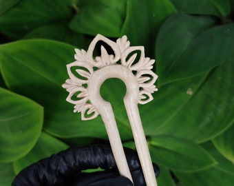 Horquilla para el cabello tallada a mano en madera de cocodrilo: pasador tribal para el cabello / soporte para moño.