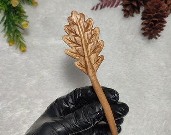 Horquilla para el cabello de madera de suar tallada a mano: Horquilla con forma de hoja de roble / Sujeta moños