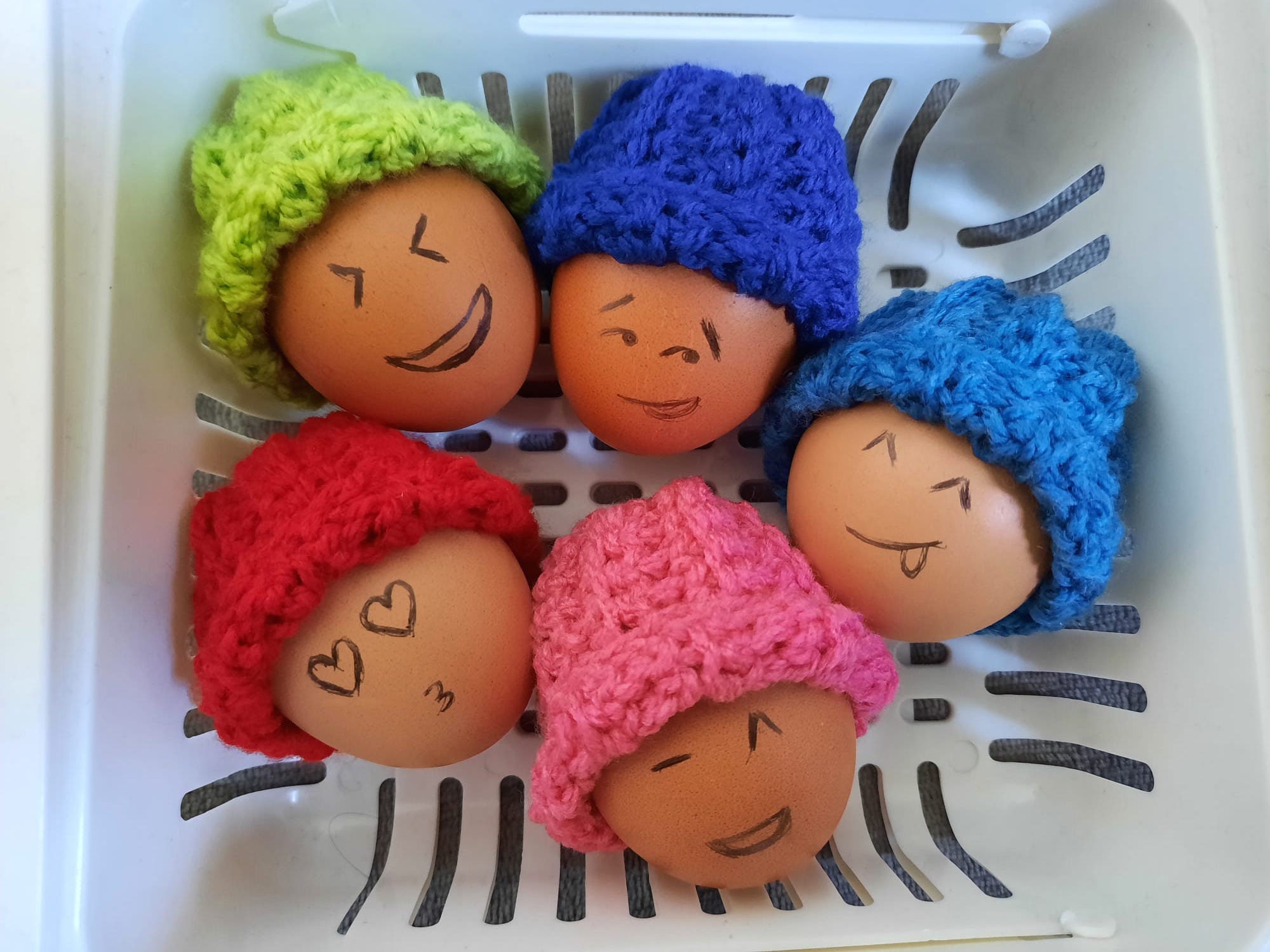 Lot de 5 Petits Chapeaux Chauffe-Œufs en Crochet Pour Personnaliser Les Oeufs Pâques Oeuf Personnali