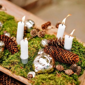 Natural Decorative Dried Flat Green Floristry Moss For Displays & Wreath Making | Autumn | Christmas image 3
