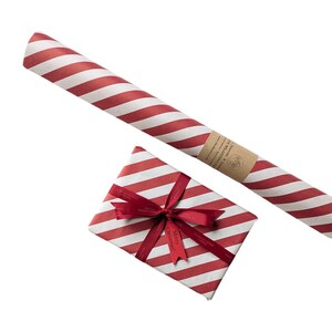 Recyclable Gift Wrapping Paper - Red Candy Cane | 3M - Thedanes.co.uk - Creative & Sustainable Living The Scandinavian Way