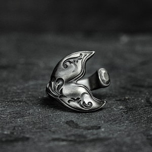 925 Sterling Silver Engraved Whale Tail Ring, Whale Tail Ring, Dolphin Tail Ring, Ocean Inspiration - Made of Sterling Silver
