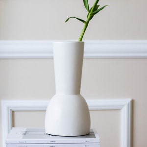 Handmade Ceramic Vase, Decorative Object, Flower Vase, Housewarming, Centerpiece Vase, Table Top Decor, Pottery Vase, Decorative Flower Vase