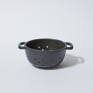 Handmade Ceramic Colander & Strainer, Ceramic Kitchenware, Ceramic Berry Bowl, Fruit bowl, Ceramic Berry basket, FREE Shipping Black