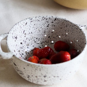 Handmade Ceramic Colander & Strainer, Ceramic Kitchenware, Ceramic Berry Bowl, Fruit bowl, Ceramic Berry basket, FREE Shipping image 3