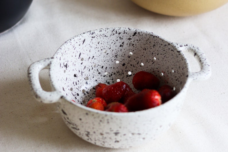 Handmade Ceramic Colander & Strainer, Ceramic Kitchenware, Ceramic Berry Bowl, Fruit bowl, Ceramic Berry basket, FREE Shipping image 3