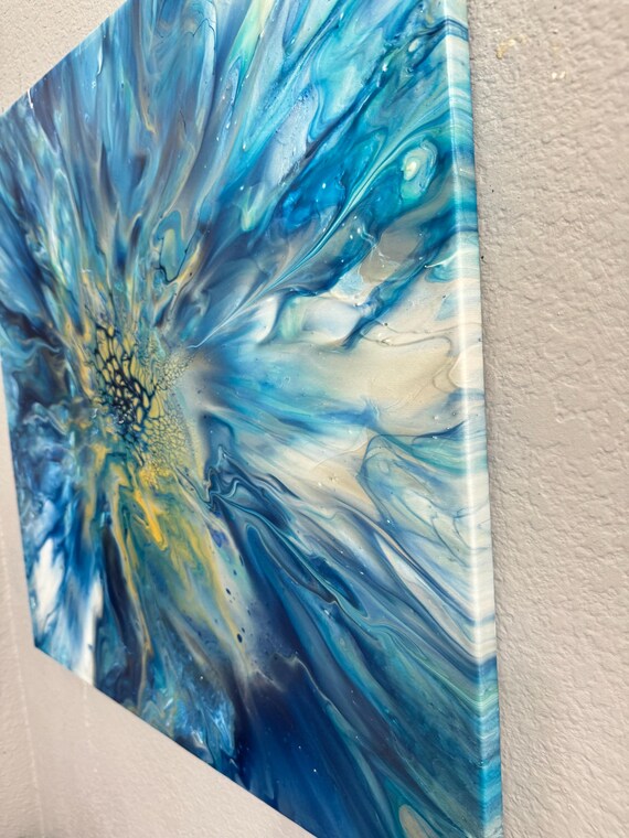 オリジナル抽象流体アート絵画：キャンバスに描かれた青と金のアクリル