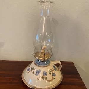 Vintage rustieke handgemaakte geglazuurde kunst aardewerk orkaan lamp ondertekend Le Blond Retro Estate Estate Collectible Home Decor verlichting