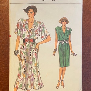 Vintage VOGUE 9608 DRESS PATTERN One-Piece Dress Very Easy Vogue Size 8 10 12 UNCuT Womens Sewing Patterns