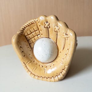 Vtg Baseball Glove and Ball Planter