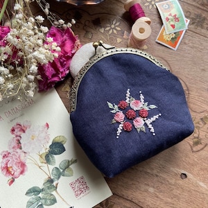 Hand Embroidered Linen Wallet, Personalized Gift, Small Victorian Women Purse, KissLock Wallet, Spring Accessories, BirthFlower Gift,