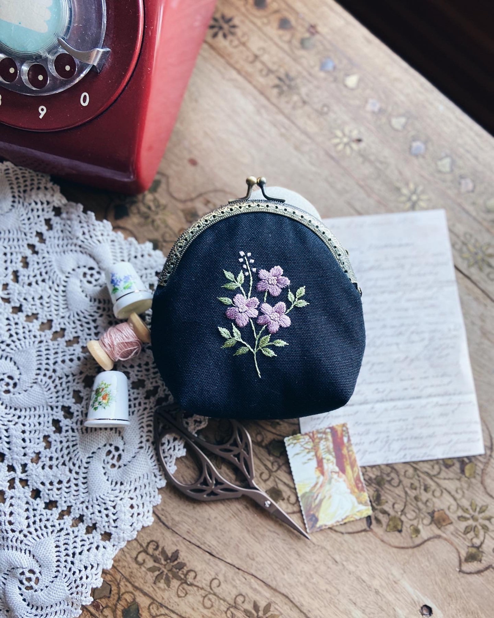 Daisy Embroidered Coin Purse, Handmade Black Satin, Vintage Style - Etsy