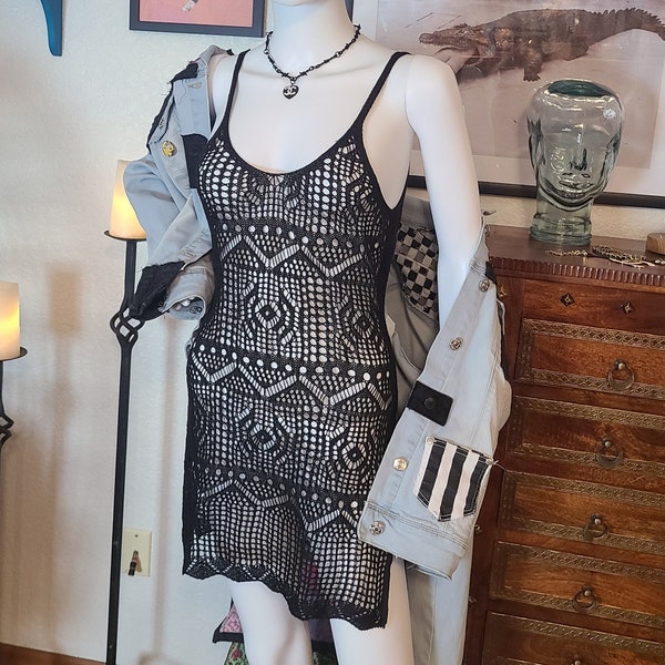 floral lace sheath dress