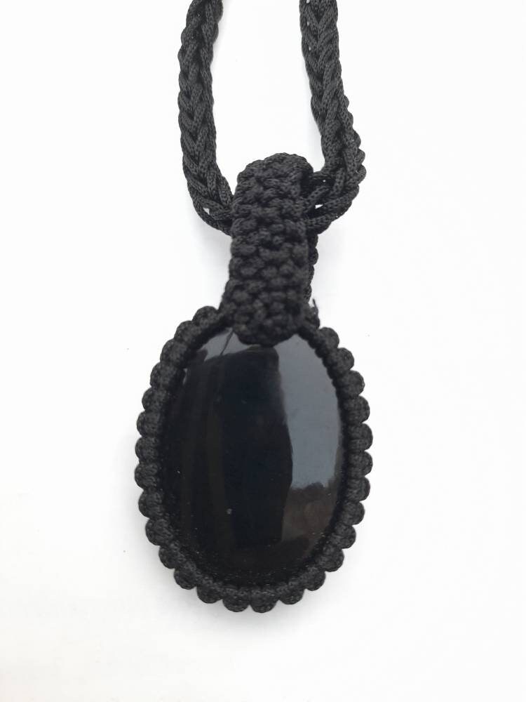 AAA TOP QUALITY Thread With Crystal &black Obsidian Gemstone