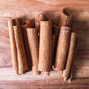Grenadian Short Cinnamon Sticks