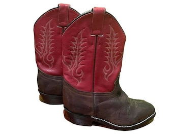 Very cute genuine leather cowboy boots by tony lama