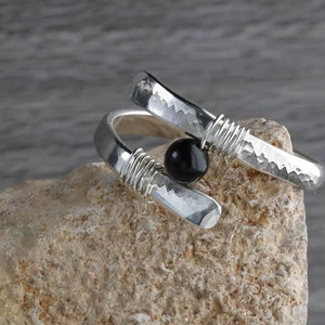Sterling Silver Hammered Wrap Ring, Coil Ring,Tourmaline Ring,Wraparound Ring,Bypass Ring,Black and Silver Ring,Black Stone Ring,Finger Ring