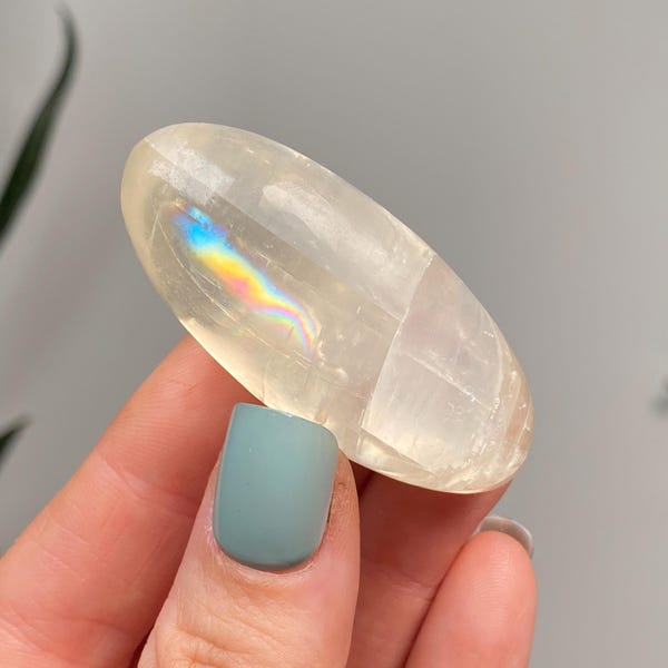 Calcite optique Shiva (D) | Gemmy Optical Honey Calcite avec arcs-en-ciel | 52 g