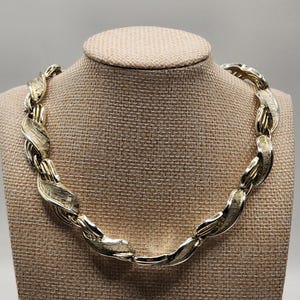 Vintage Lisner Silver Tone Necklace Choker