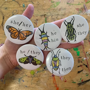 Pines de pronombres de género / Arte de impresión en bloque tallado a mano