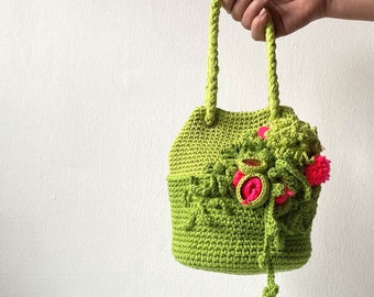 Häkeltasche mit Blumen/Blättern und Pailletten, kunstvoll handgearbeitetes Unikat in frischen Grüntönen und Neonpink, Blumentasche exotisch