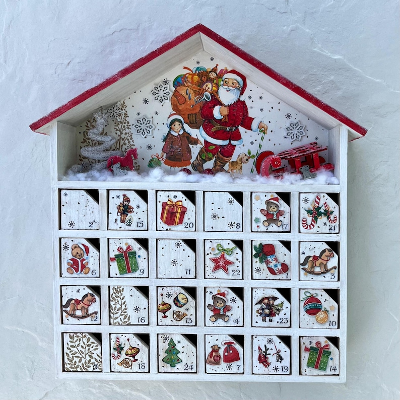 Wooden House Advent Calendar © RusticLoveByAgnes | etsy.com