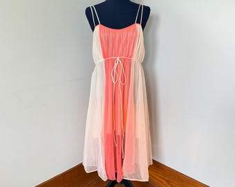 Camisón vintage original de Vanity Fair de los años 50, color coral/rosa claro, de nailon transparente, talla 36.