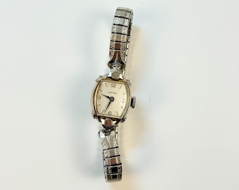 Vintage Waltham Women's Gold Swiss Watch - For Parts Not Tested (Broken Clasp)