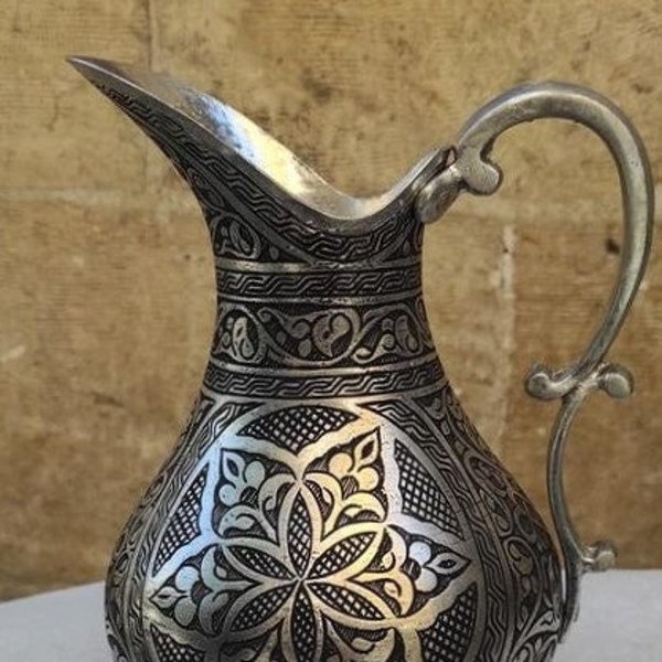 Pichet à eau turc forgé à la main 100% pichet en cuivre sculpté à la main