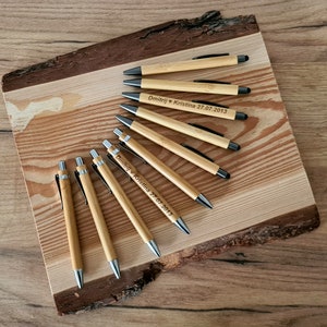 Personalisierter Bambus Kugelschreiber ,Kugelschreiber mit oder auch ohne Touchpen als Geschenk zu Hochzeit, Büro, Geburtstag, Job, Ostern