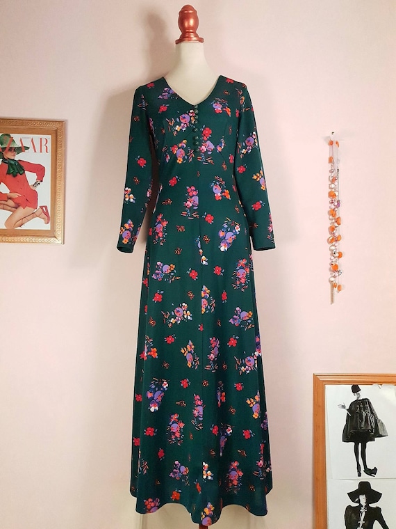 Vintage 1970s Pretty Floral Green Maxi Dress - Si… - image 1