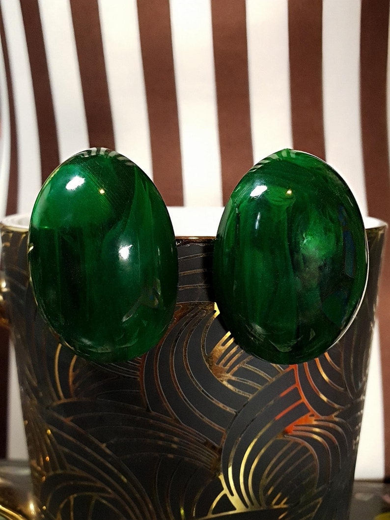 Pendientes de baquelita verde vintage 1930s/40s mármol francés ovalado abovedado grande raro imagen 4