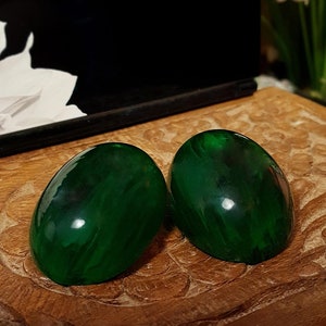 Pendientes de baquelita verde vintage 1930s/40s mármol francés ovalado abovedado grande raro imagen 6