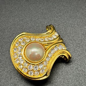 Vintage Nolan Miller Faux Pearl and Crystal Rhinestone Goldtone Pendant
