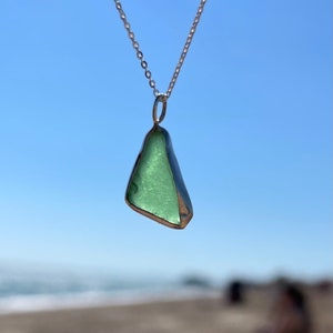 Collana in vetro marino e argento genuino fatto a mano - Carta di supporto personalizzata gratuita - donazione di beneficenza a Surfers Against Sewage