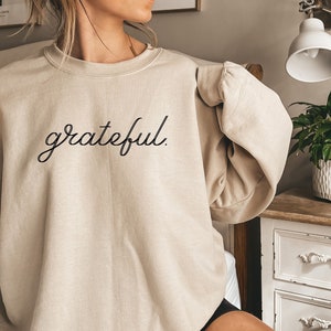 Grateful, Thankful, Gratitude, Thanksgiving, Cozy, Fall, Autumn, Winter Women Unisex Heavy Blend Crewneck Sweatshirt