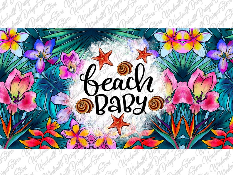 Puede incluir: Una ilustraci&oacute;n digital colorida de flores y hojas tropicales con el texto "beach baby" en el centro. El fondo es azul claro con una superposici&oacute;n blanca texturizada.