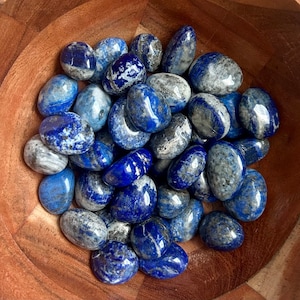 Natural lapis lazuli tumble