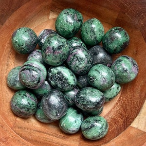 Natural ruby zoisite tumble