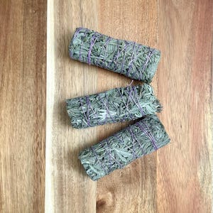 Lavender bundle, Lavender leaf bundle, Lavender herb bundle, Smoke cleansing bundle, Herb bundle, Lavender