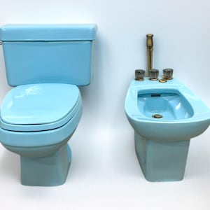 Matching Vintage Eljer Toilet and Bidet, Baby Powder Blue