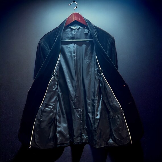 Vintage Men's Black Velvet Velour Jacket Blazer C… - image 2